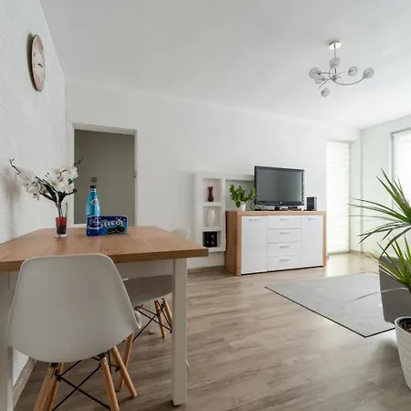 Apartament Gold - 2 Osobne Sypialnie Z Balkonem - Spaceapart Єленя-Ґура Екстер'єр фото
