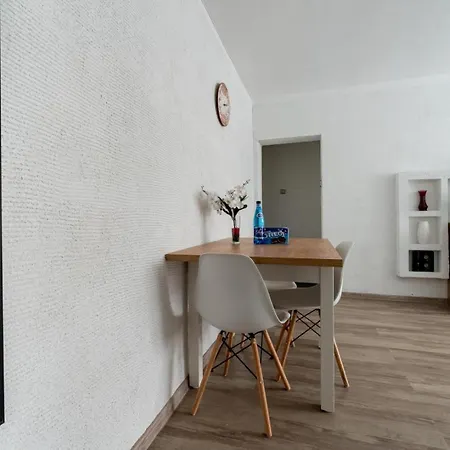 Apartament Gold - 2 Osobne Sypialnie Z Balkonem - Spaceapart Єленя-Ґура Екстер'єр фото